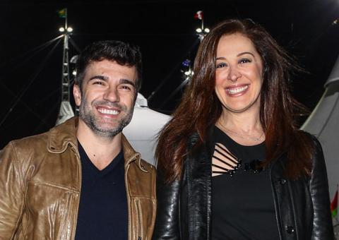 Claudia Raia curte Cirque Du Soleil com o namorado